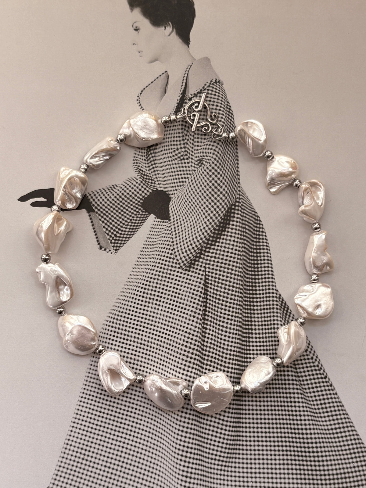 Chunky Shell Pearl Necklace